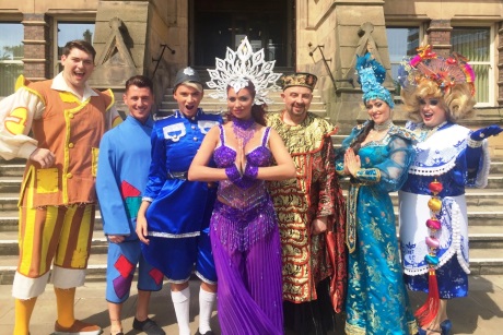Panto cast for St Helens Theatre Royal 